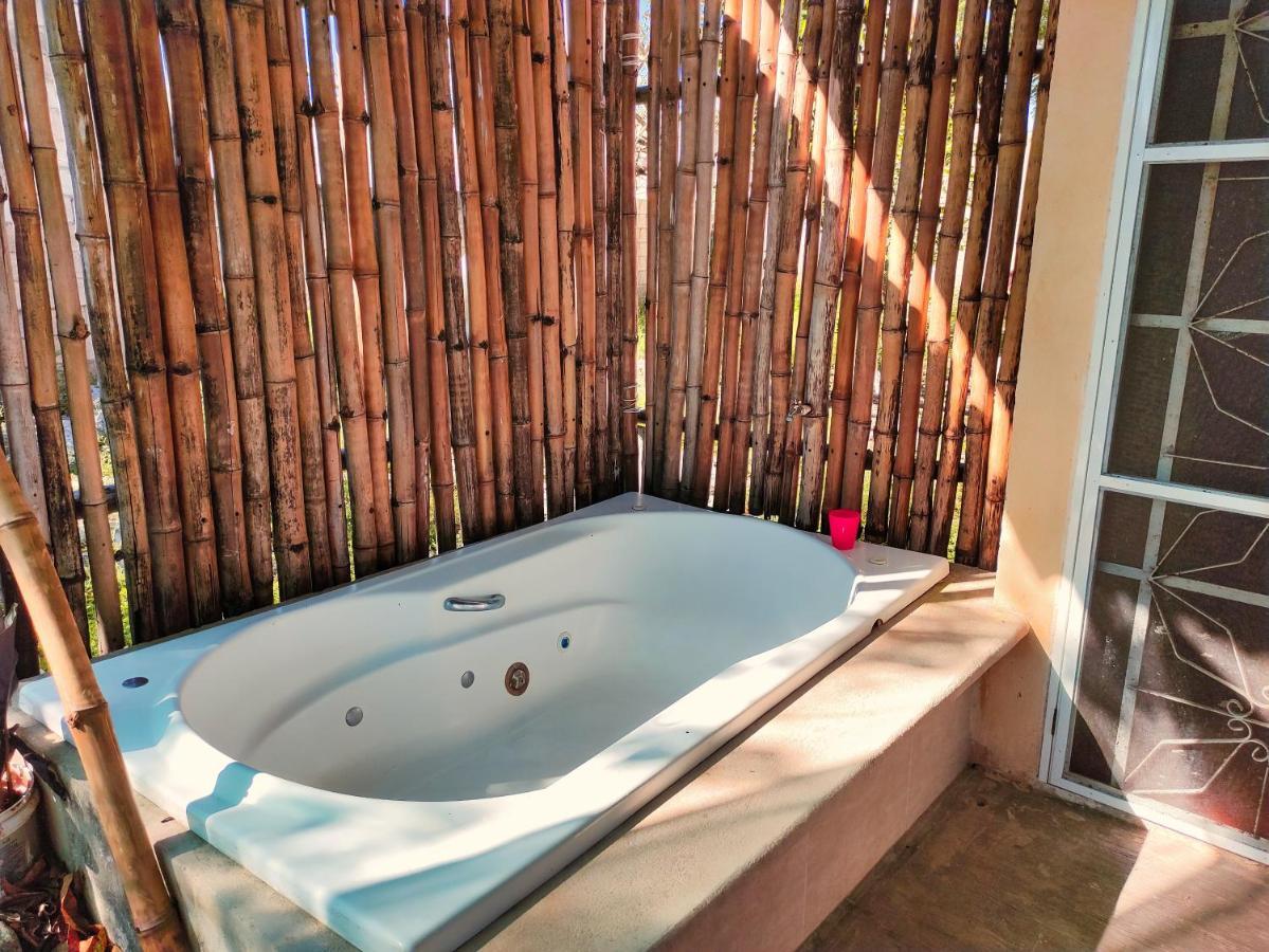Casa Lili Luxury Valladolid "Fast Wifi, Hot Water, Kitchen & Tv" Exterior photo